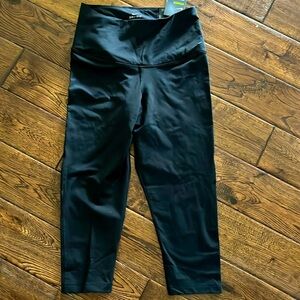 Nike power fabric with dri-fit leggings. New with tags